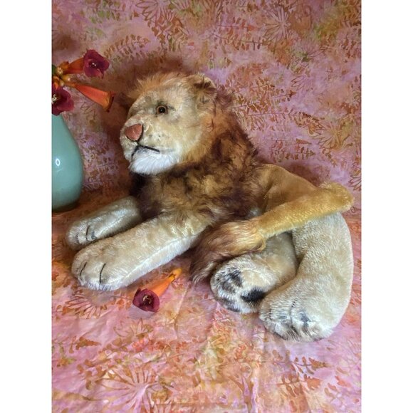 1950s Mohair German Steiff Leo Lion Lying Down. No tags, no button. 8" x 14" - Picture 1 of 7